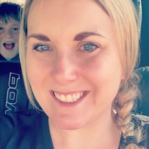 Meet your Posher, Jacquelin